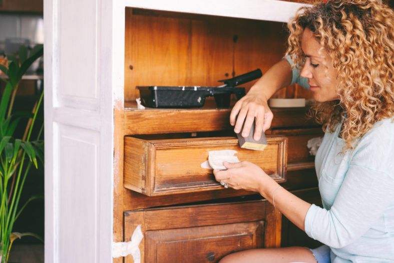 how to upcycle wooden furniture