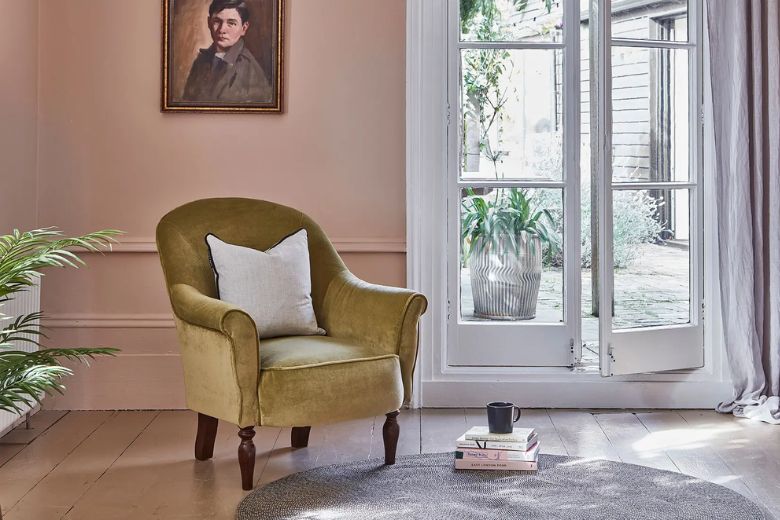 club accent chair